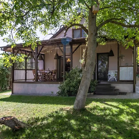 Nice To Host You - Dom W Rozanie Nad Narwia